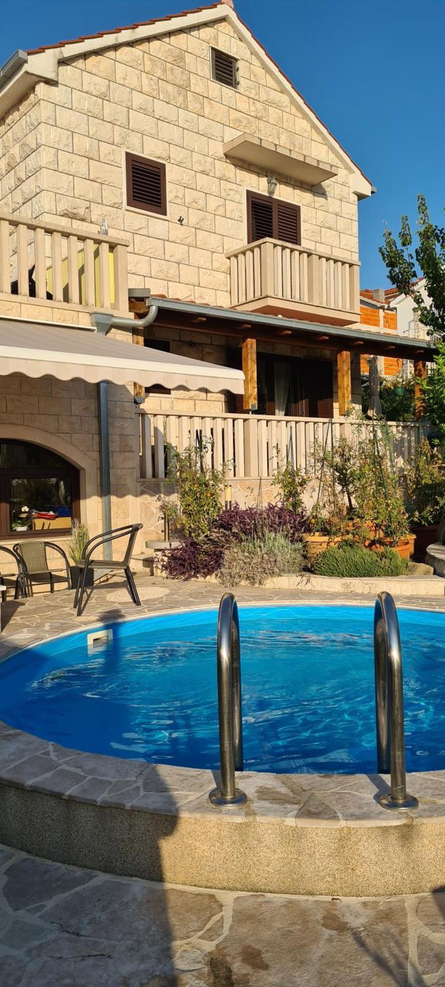 Apartments " Happy Villa " Splitska Kültér fotó