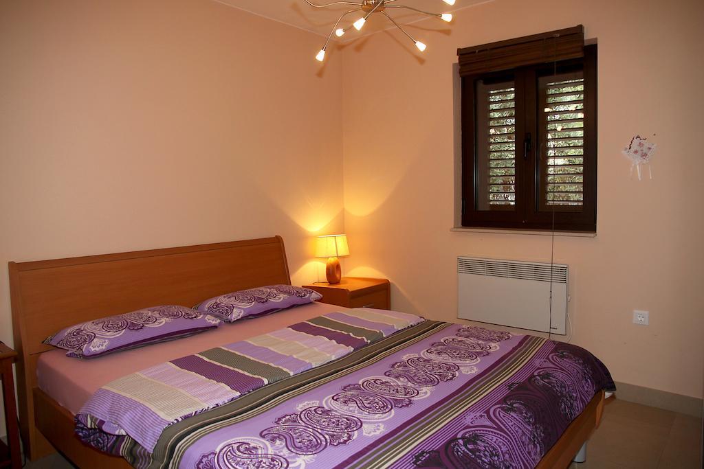 Apartments " Happy Villa " Splitska Szoba fotó